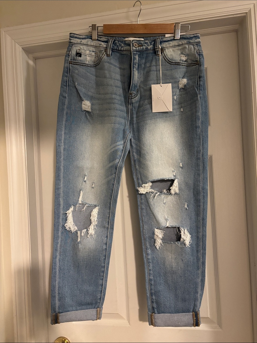 KanCan Women’s Light Blue Distressed Jeans